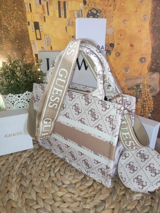 Bolso Guess Marrón y Beige