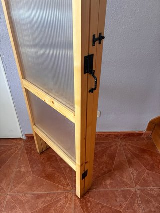 Biombo separador madera y policarbonato