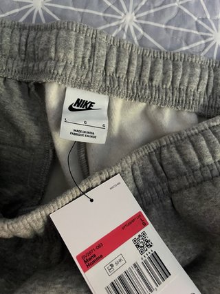 Pantalón Nike Gris Talla L Nuevo con etiquetas