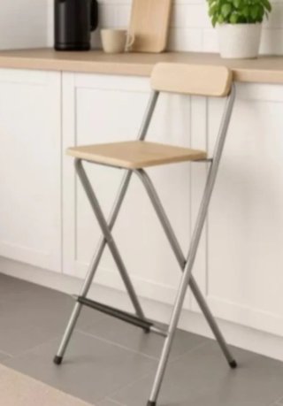 Taburete alto cocina Ikea haya plegable.