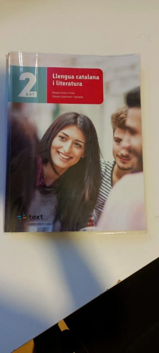Libros académicos de 2 de Bachillerato.