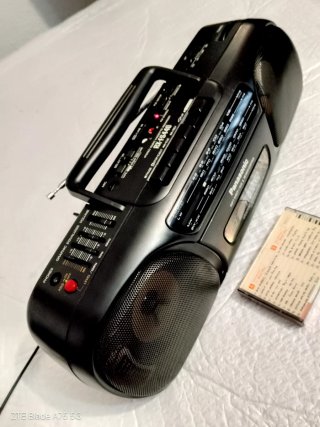 Radio Cassette Panasonic RX-FS440.