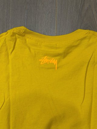 Camiseta Stussy Serotonin Amarilla
