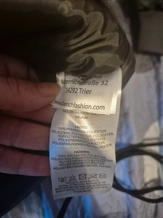 Cazadora bomber Bench gris con capucha talla L...