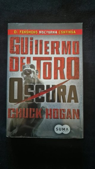 Nocturna y oscura