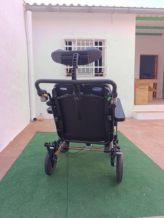 Silla Rea Clematis Pro Invacare 540mm