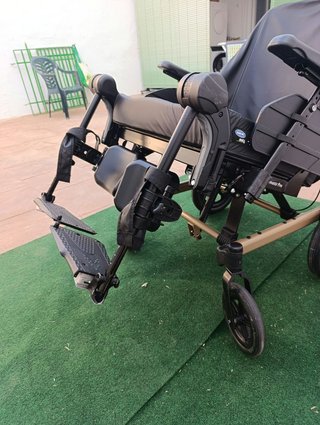 Silla Rea Clematis Pro Invacare 540mm