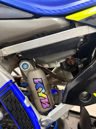 Yamaha YZF 450 Motocross Azul/Amarillo