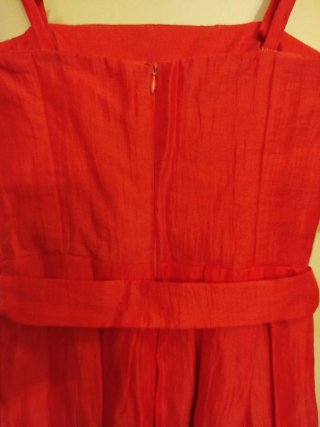 Vestido fiesta rojo con lazo