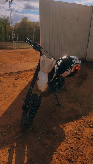 Moto Cross 125cc 4 Tiempos Blanca semi automática