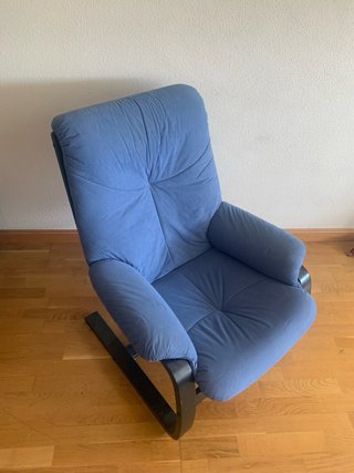 Sillón reclinable azul y negro