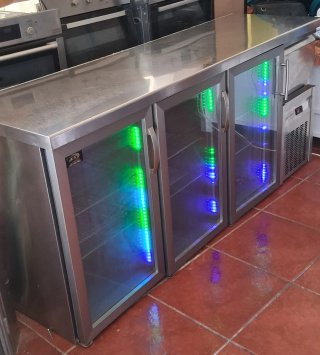 Frigorífico industrial cafetería 3 puertas 2m alto