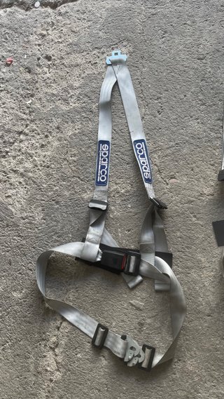 Arneses Sparco  Se venden los dos juntos Se envian
