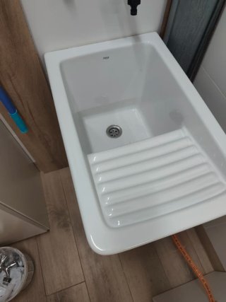 Fregadero Roca cerámica con base