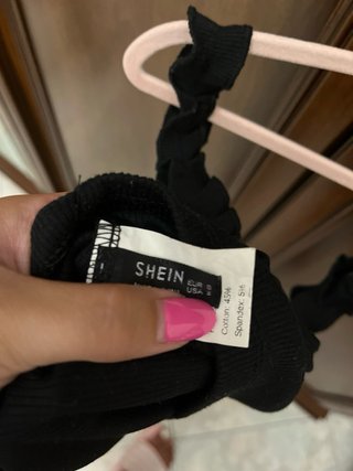 Top corto nero con maniche arricciate SHEIN Tg S