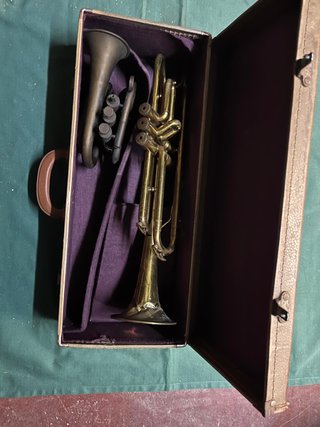Trompeta con estuche