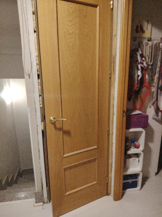 Puertas color pino miel 30€ cada una