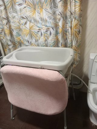 Cambiador con bañera para bebé