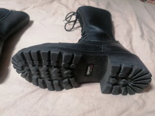 Botas altas negras con cordones