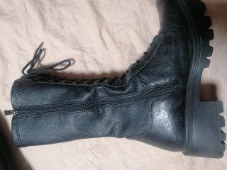 Botas altas negras con cordones