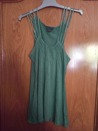 Camiseta verde tirantes