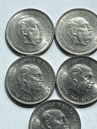 Lote 10 monedas Pesetas Franco. 3 ud 5 pt 1949