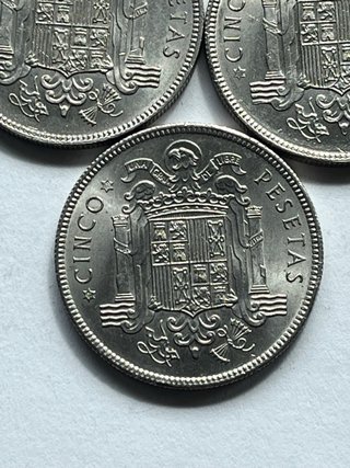 Lote 10 monedas Pesetas Franco. 3 ud 5 pt 1949