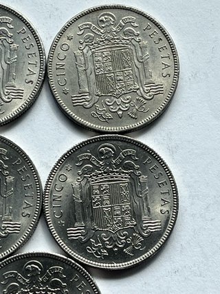 Lote 10 monedas Pesetas Franco. 3 ud 5 pt 1949
