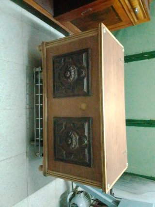 Mueble aparador antiguo de madera