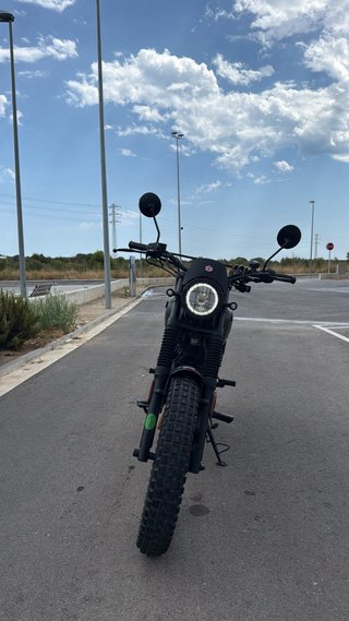 Brixton BX 125 Naked Verde 🇬🇧