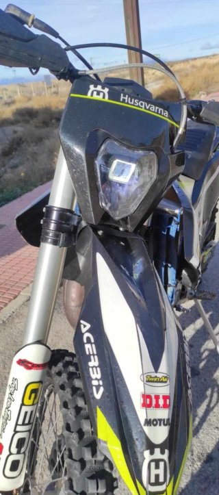 Husqvarna TE300 Enduro Moto