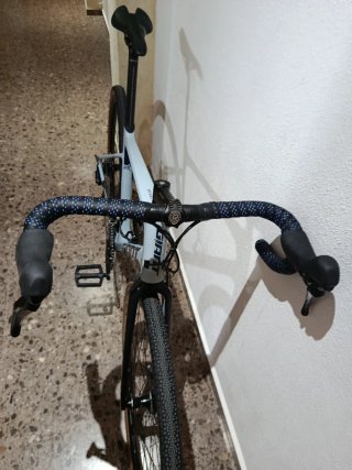 Bicicleta Gravel Giant revolt carbono Talla m/l