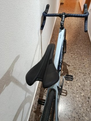 Bicicleta Gravel Giant revolt carbono Talla m/l