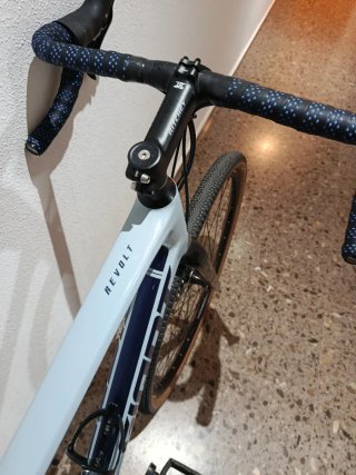 Bicicleta Gravel Giant revolt carbono Talla m/l