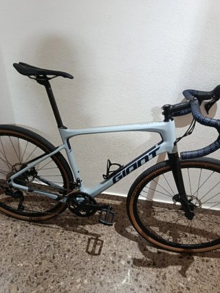 Bicicleta Gravel Giant revolt carbono Talla m/l