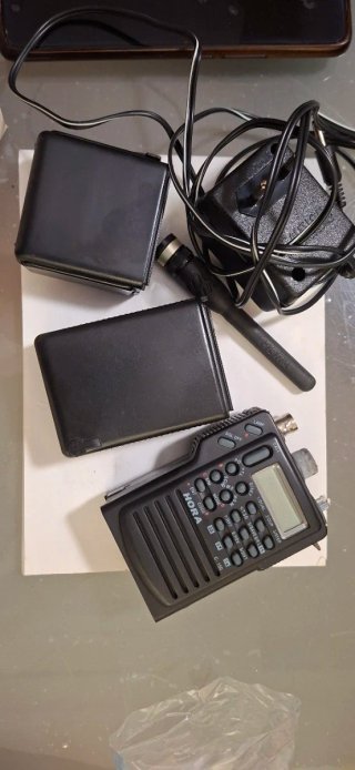 Radio Transceptor NORA Negra