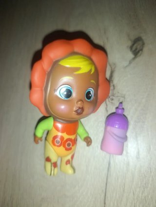 Bebe Llorón Edición Flores con Biberón