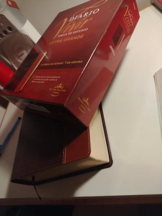 Biblia de Estudio del Diario Vivir Rvr60, Letra gr
