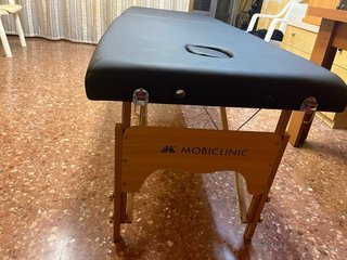 Camilla de masaje Mobiclinic plegable y regulable