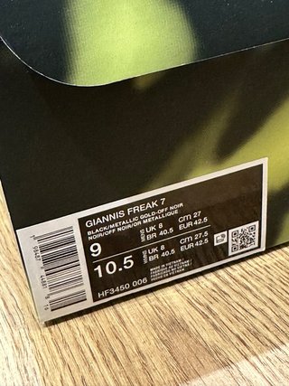 Nike Giannis Freak 7 Negro/Dorado