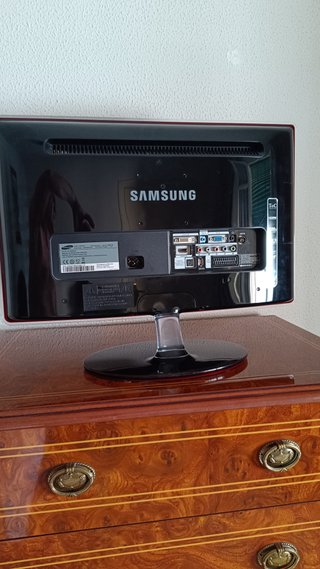 TV Samsung 24`` HDTV