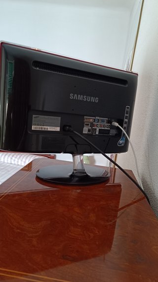 TV Samsung 24`` HDTV