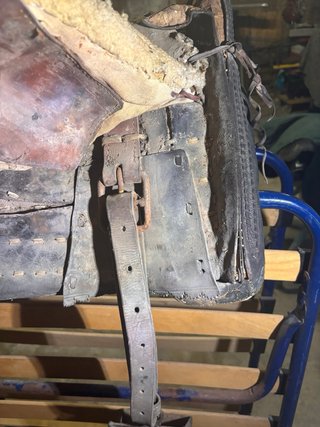 Silla de montar a caballo vaquera andaluza clásica