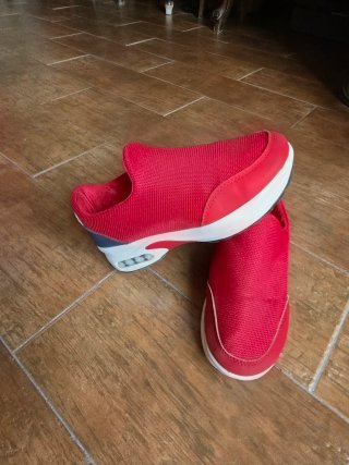 Sapatos Vermelhos Tamanho 36