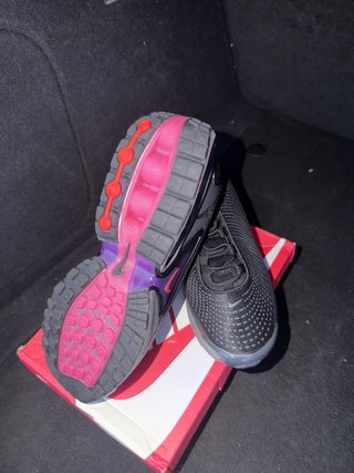 Zapatillas Nike Air Max DN Negras y Moradas
