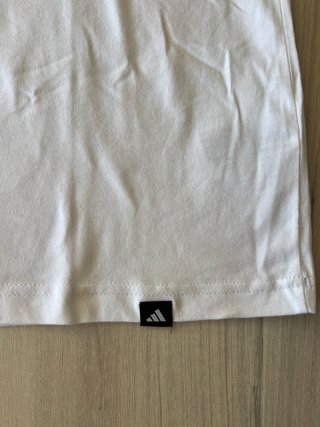 Camiseta Adidas Lounge Slides Talla L