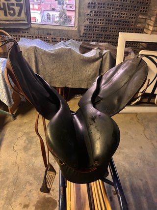 Silla de montar a caballo inglesa marca Forestier
