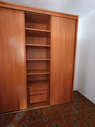 Armario madera puertas correderas