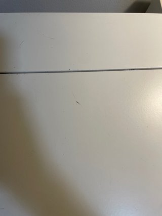 Mesa tocador blanca y roja Ikea