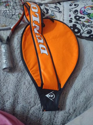 Raqueta de tenis Dunlop sin estrenar con plastico
